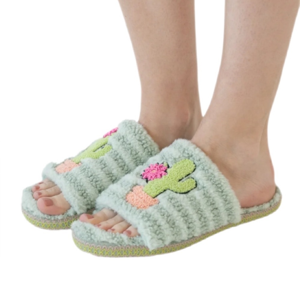 MUK LUKS Women's Cactus Indoor Outdoor Slippers Needle Punch Embroidered Slides